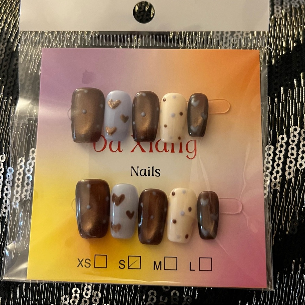 Brown and Cream Nail Set